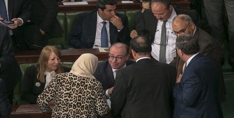 Tunus'ta Fahfah hükümeti güvenoyu aldı