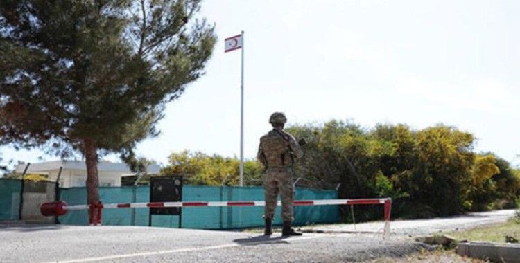 Kıbrıs'ta Rumlar sınır kapılarının açılmasına karşı