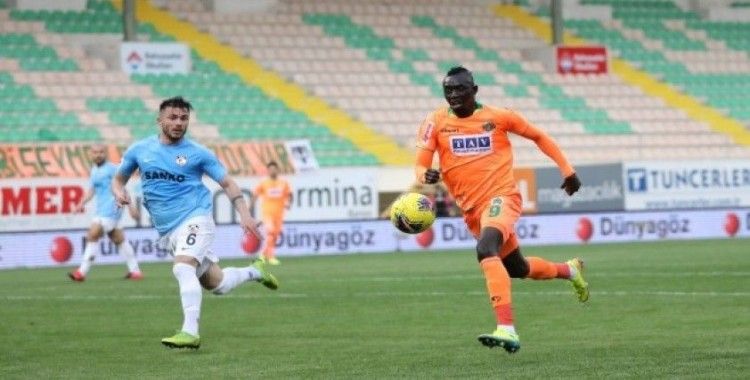 Süper Lig: Alanyaspor: 1 - Gaziantep FK: 0 (ilk yarı)