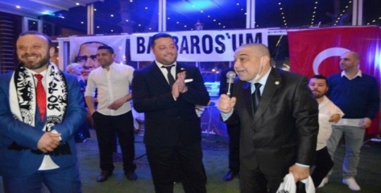 Ayvalık’ta Barbaros Sefaspor şampiyonluğunu kutladı