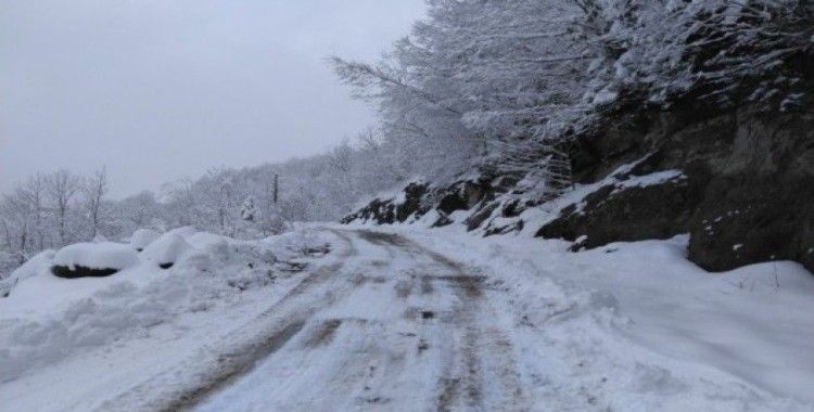 Trabzon’da kardan kapanan tüm mahalle yolları ulaşıma açıldı