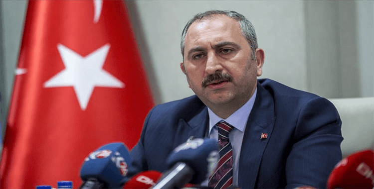 Adalet Bakanı Gül: 'Halk sağlığını tehdit eden davranışlar suçtur'