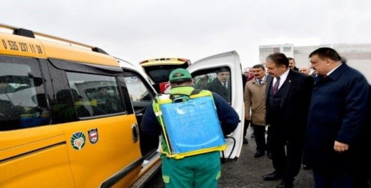 Malatya’da taksi ve servis araçları dezenfekte edildi