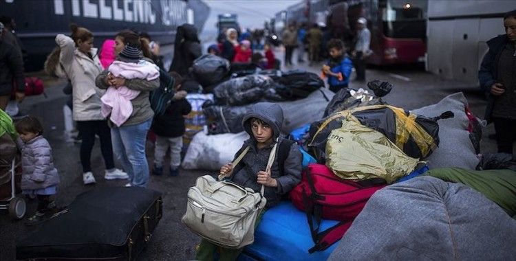 Yunanistan'daki sığınmacı kamplarına personel dışında kimse giremeyecek