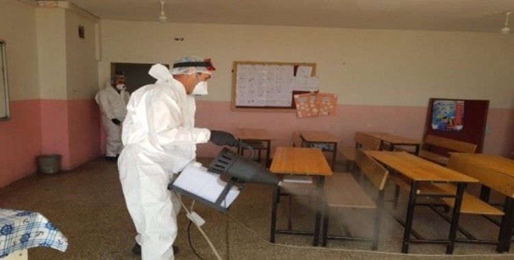 Ahlat’taki okullar dezenfekte edildi