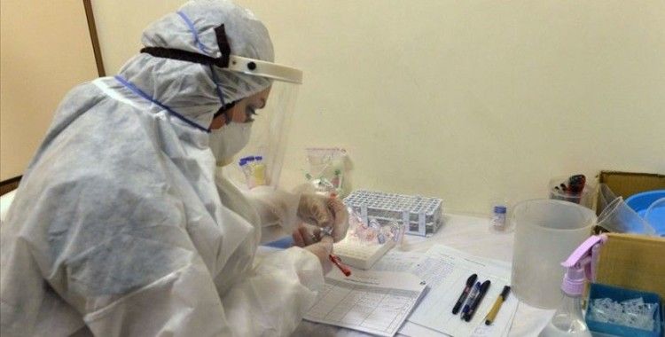 Tahran Valisi: 'Başkentte 600'ü yoğun bakımda, 3 bin 900 koronavirüs hastası tedavi görüyor'