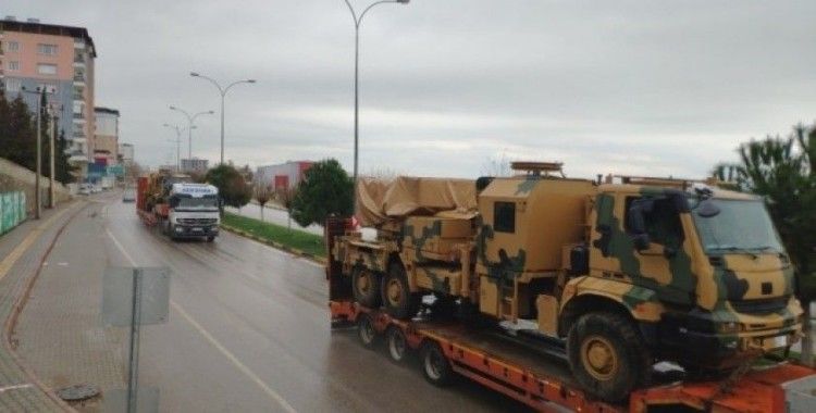Gaziantep'ten İdlib'e zırhlı araç sevkıyatı