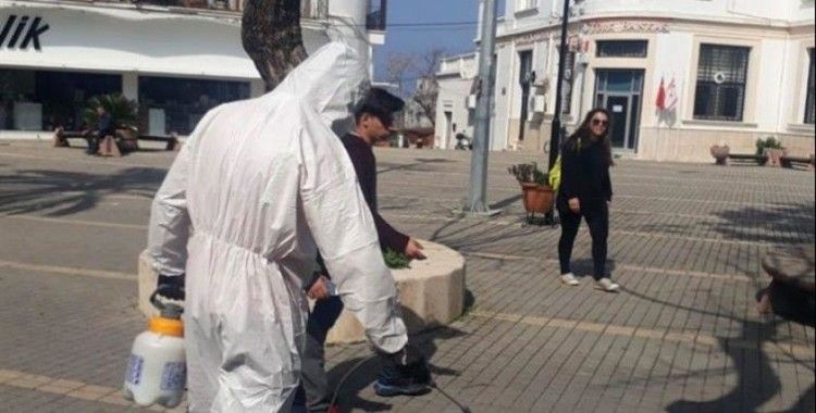 Girne'de vatandaşların ateş ölçümünün ardından markete girişine izin veriliyor