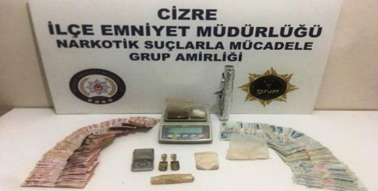 Cizre'de 12 zehir taciri tutuklandı
