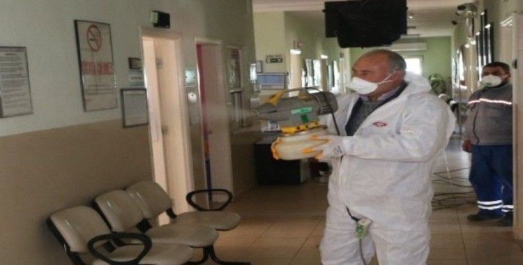 Turgutlu Belediyesi aile sağlığı merkezlerini dezenfekte etti