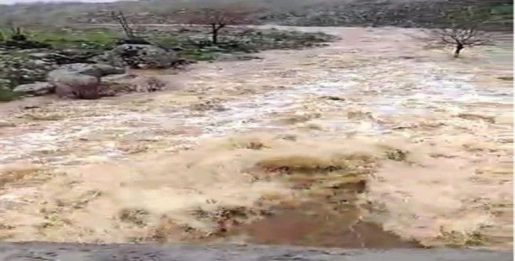 Kırsal bölgelerde yapılan menfezler sel baskınlarını önledi