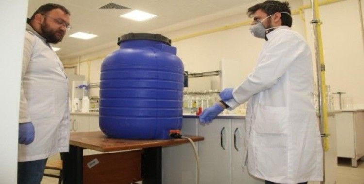 Hitit Üniversitesi kendi ürettiği dezenfektanlarla virüse karşı savaşıyor