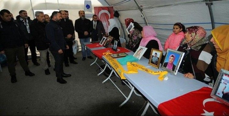 HDP önündeki ailelerin evlat nöbeti 201'inci gününde