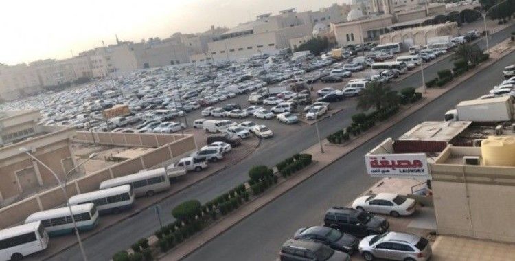 Kuveyt'te kısmi sokağa çıkma yasağı yürürlüğe girdi