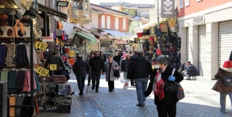İzmir’in Tarihi Kemeraltı Çarşısı eski günlerini arattı