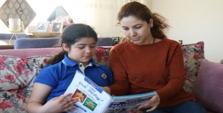 Uzaktan eğitim başladı, Kırşehir’de çocuklar aileleri ile ekran başına geçti