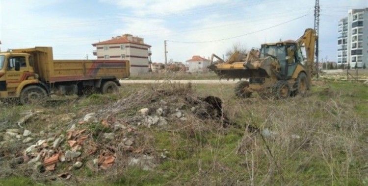 Karaman Belediyesi dezenfekte ve rutin çalışmalara devam ediyor