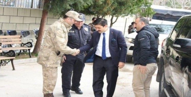 Ergani Belediyesine kayyum olarak atanan Kaymakam Öztürk göreve başladı