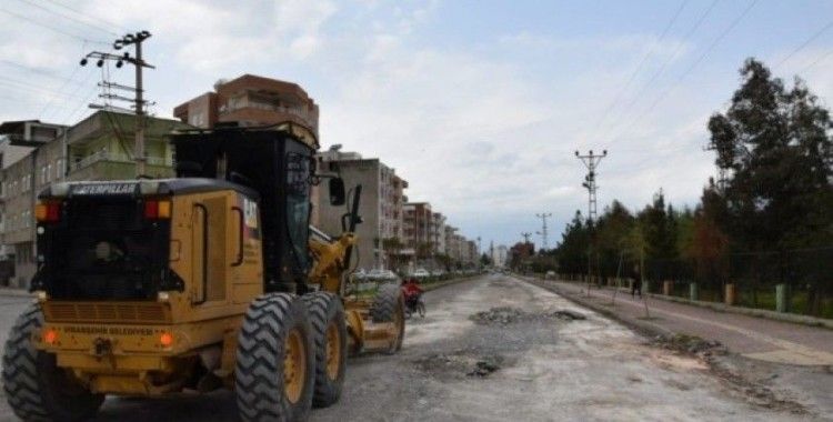 Viranşehir’de yollar onarılıyor