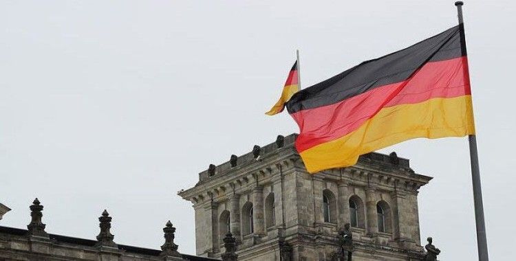 Almanya'da 15 bin asker, koronavirüs salgınına karşı mücadele edecek