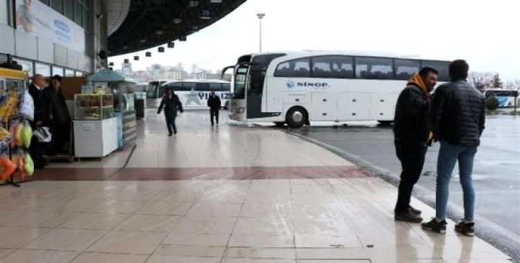İstanbul'da otogarlar bomboş kaldı
