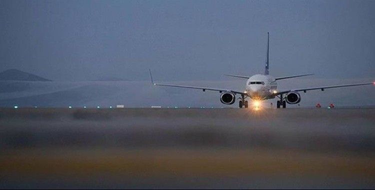 Soçi-Moskova uçağı 161 kişiyle Şeremetyova Havalimanı'na acil iniş yaptı