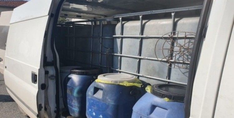 Antalya'da minibüste kaçak akaryakıt ele geçirildi