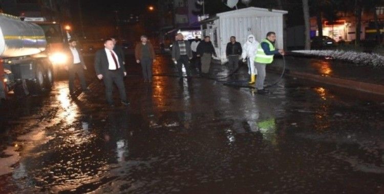Başkan Beyoğlu dezenfekte çalışmalarını yerinde inceledi