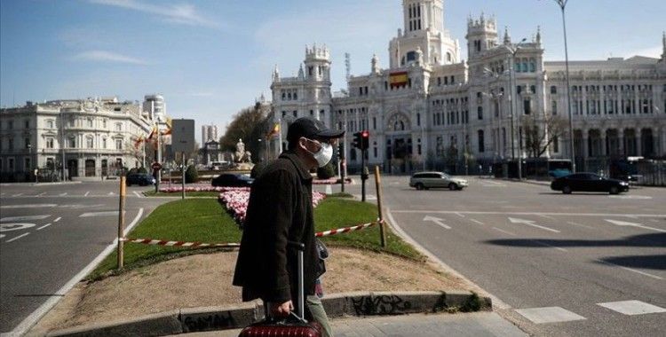 İspanya'da son 24 saatte koronavirüsten 950 kişi daha hayatını kaybetti