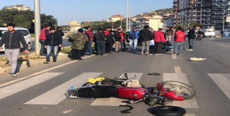 Alanya’da otomobille motosiklet çarpıştı:1 ağır yaralı