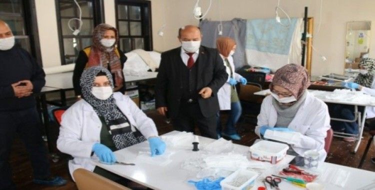 Kütahya Olgunlaşma Enstitüsü her gün 2 bin maske üretiyor