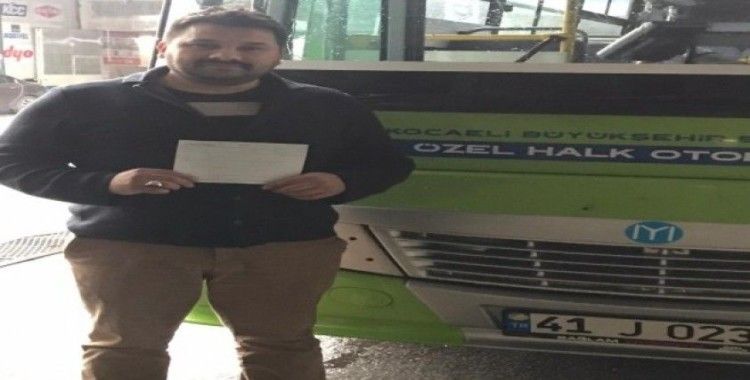 Otobüs şoförü 1 haftalık kazancı ile “Biz Bize Yeteriz Türkiye” dedi