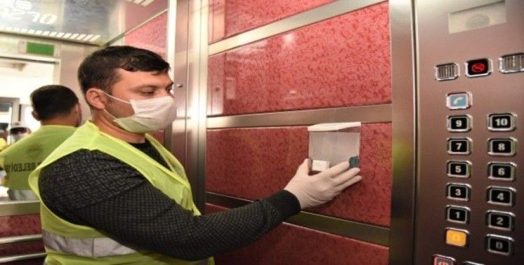 Toroslar’da asansörlere dezenfektan ünitesi yerleştirildi