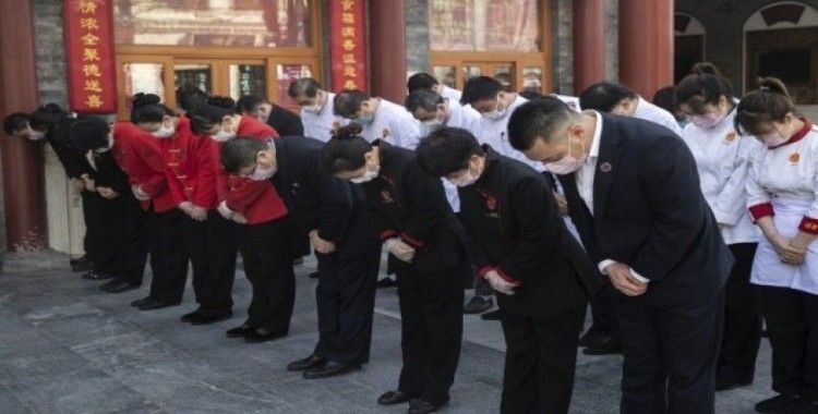 Çin’de hayatını kaybedenler için 3 dakikalık saygı duruşu