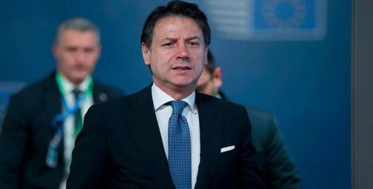İtalya Başbakanı Conte'nin yakın koruması Kovid-19'dan hayatını kaybetti