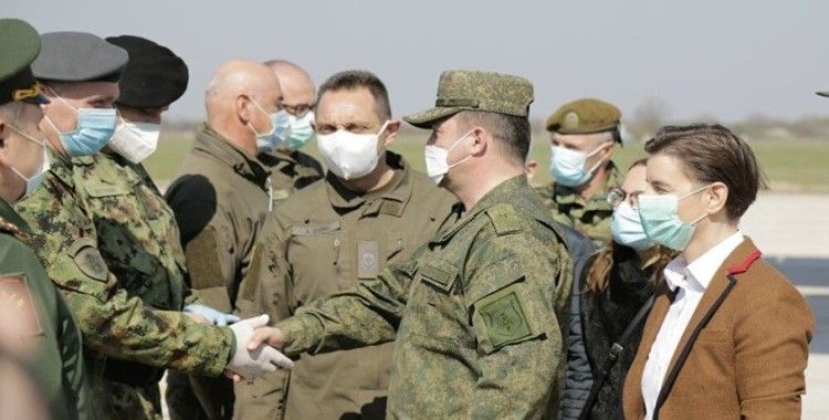 Rus askeri uzmanlar, koronavirüsle mücadelede Sırp doktorları eğitecek