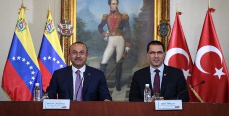 Bakan Çavuşoğlu, Venezuelalı mevkidaşı Arreaza ile görüştü