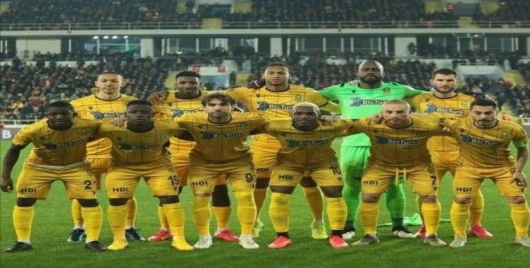 Yeni Malatyaspor’da 10 futbolcunun sözleşmesi sona eriyor
