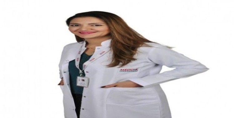 Op. Dr. Azer Aras Uluğ: “Hamileler günde 3 litre sıvı tüketmeli”