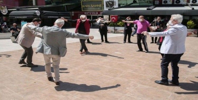 65 yaş üstü vatandaşlara Turgay Erdem sürprizi