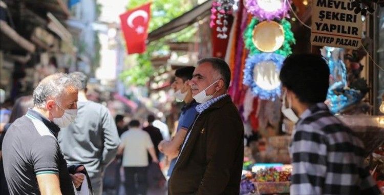 İstanbul'da çarşı-pazar hareketliliği yaşanıyor