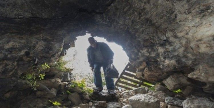 Doğal mağarada geçen 15 yıllık yaşam mücadelesi