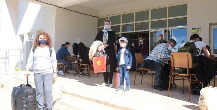 Mardin'de karantina süreleri dolan 39 kişi memleketlerine uğurlandı