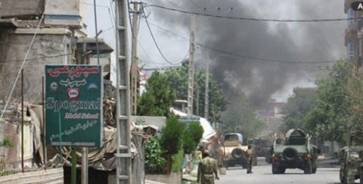 Afganistan'da hastaneye saldırı: 5 ölü
