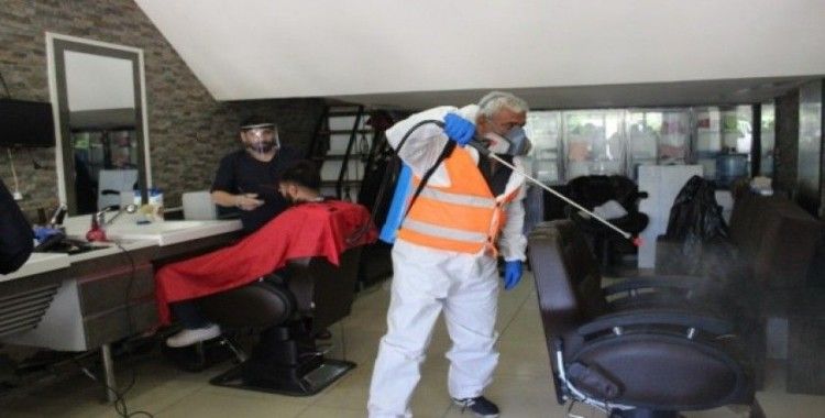 Kahta’da berber ve kuaför salonları dezenfekte edildi