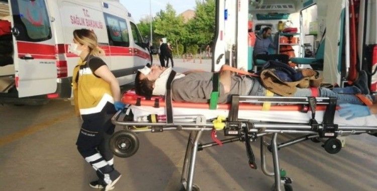 Bursa’da motosiklet yayaya çarptı: 3 yaralı