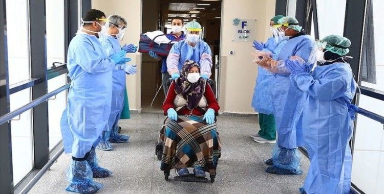 Kovid-19'la mücadelede zamanında ve etkili tedbir alan ülkeler başarılı oldu