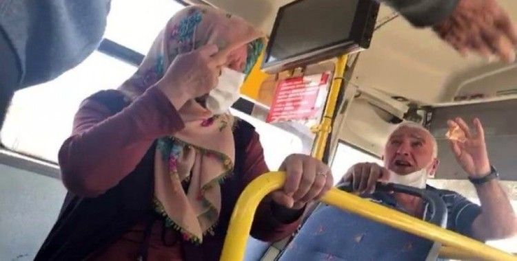 Yaşlı çifti otobüsten indirmek için dil döktü