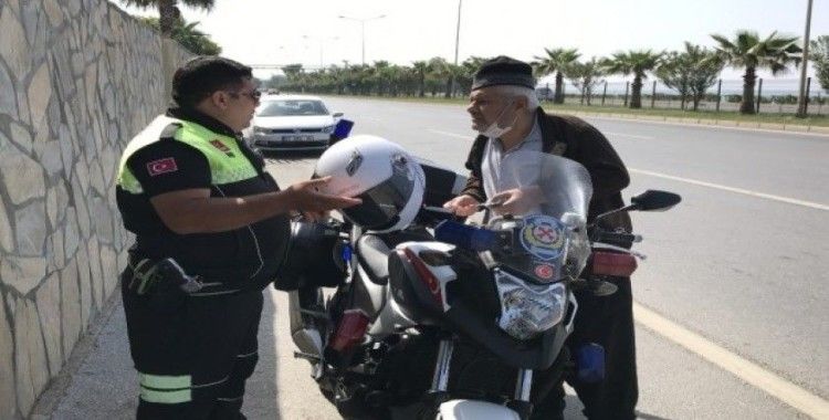 Antalya’da 84 yaşındaki adam kamyonetiyle trafiği bir birine kattı