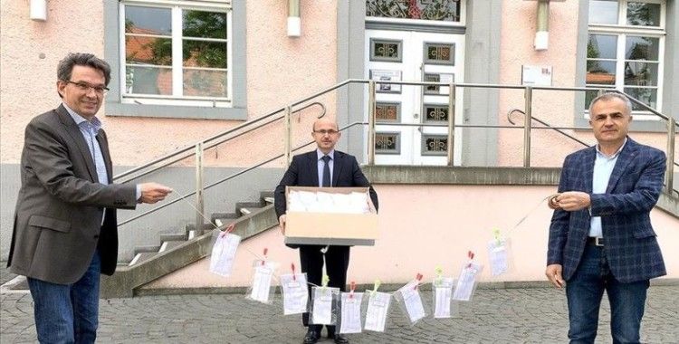 Almanya'da DİTİB camisinden belediyeye maske bağışı